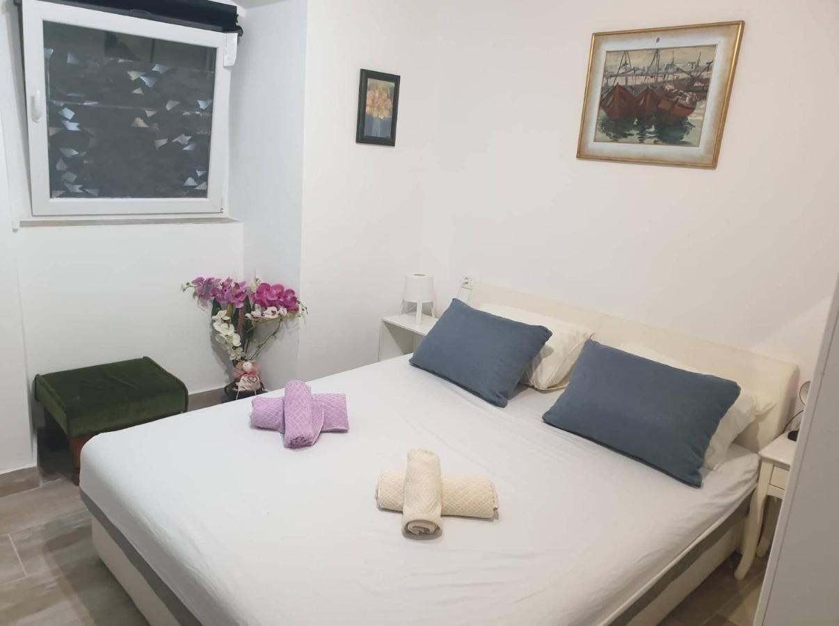 Apartmani Nedo สปลิท ภายนอก รูปภาพ