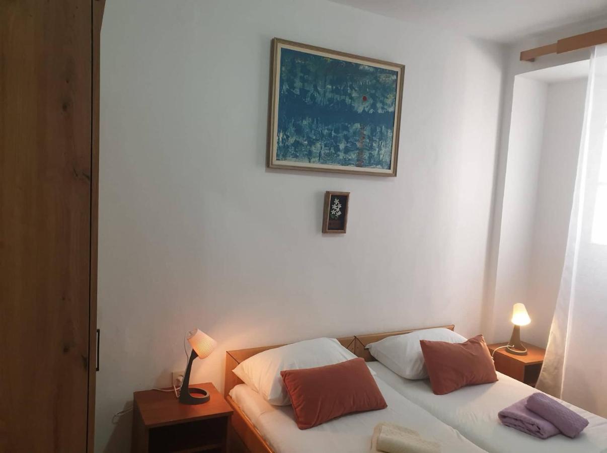 Apartmani Nedo สปลิท ภายนอก รูปภาพ